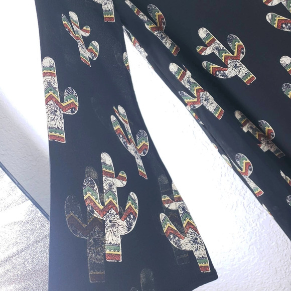 PEACH LOVE CALIFORNIA Cactus Western Print Dress - Picture 6 of 9